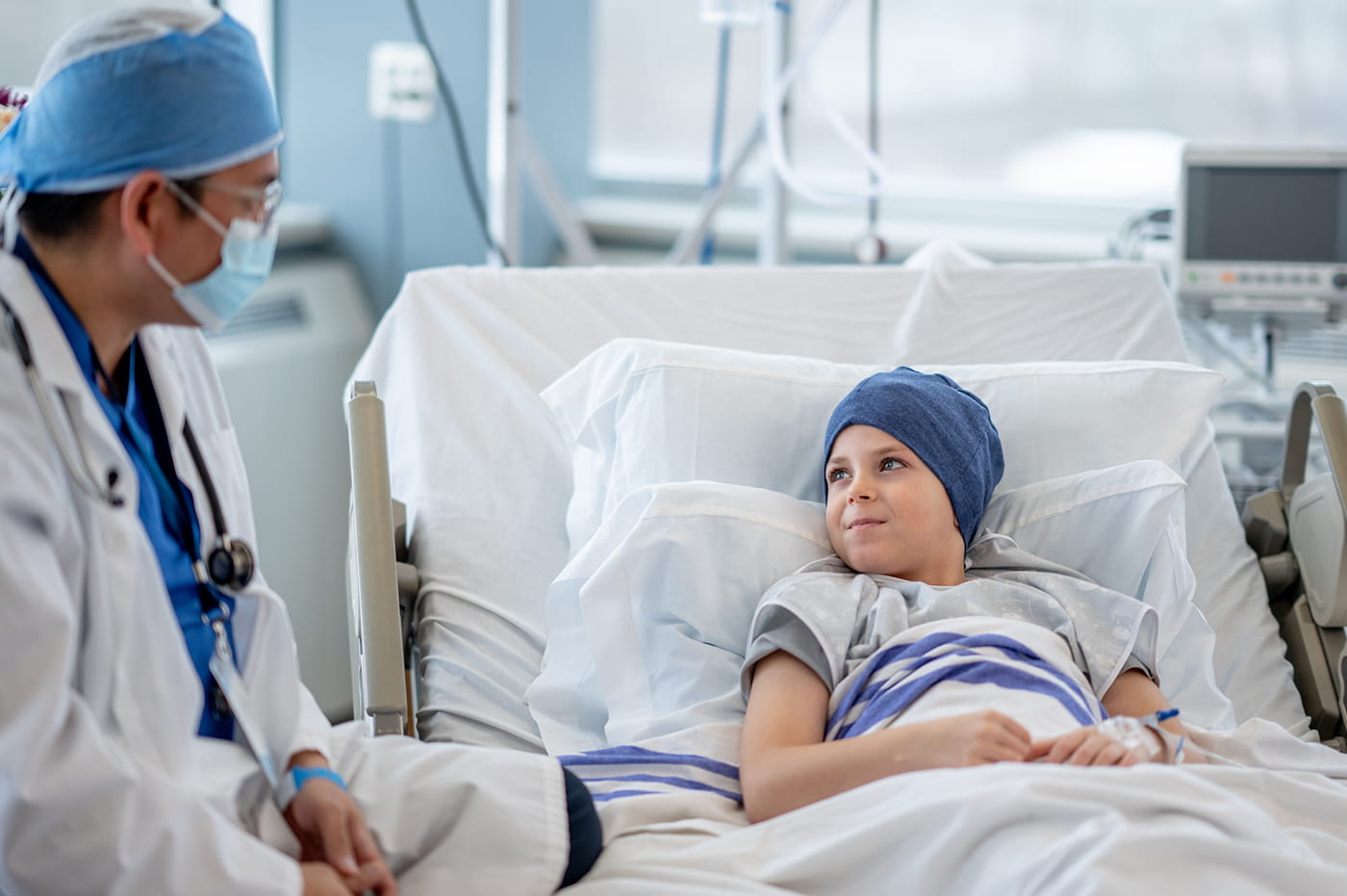 Little girl with doctor